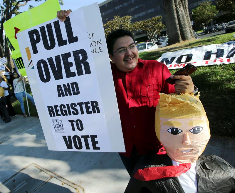 trump pinata