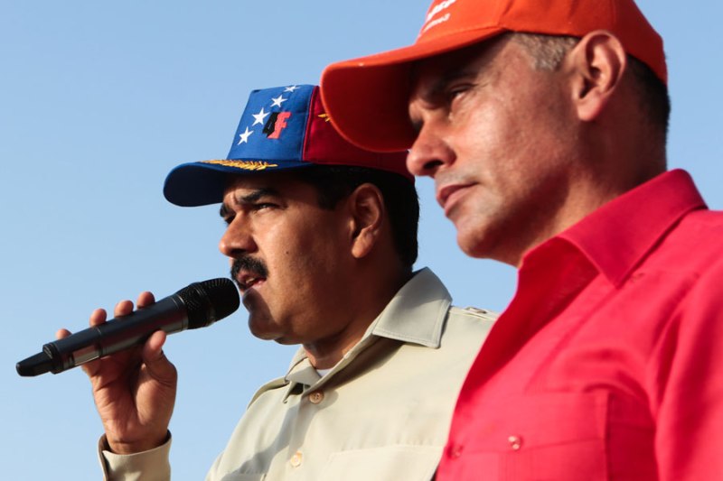 El presidente venezolano Nicolás Maduro junto al mayor general Hebert García Plaza.