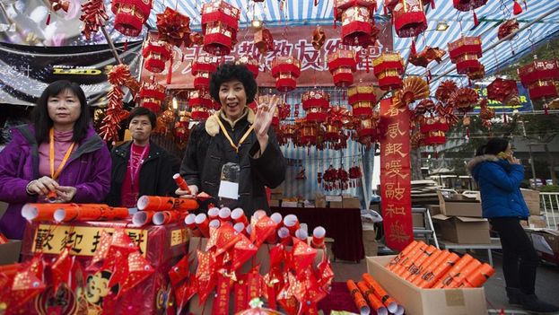 El color rojo predomina en todas las calles de china durante el Año Nuevo Chino _ Foto EFE