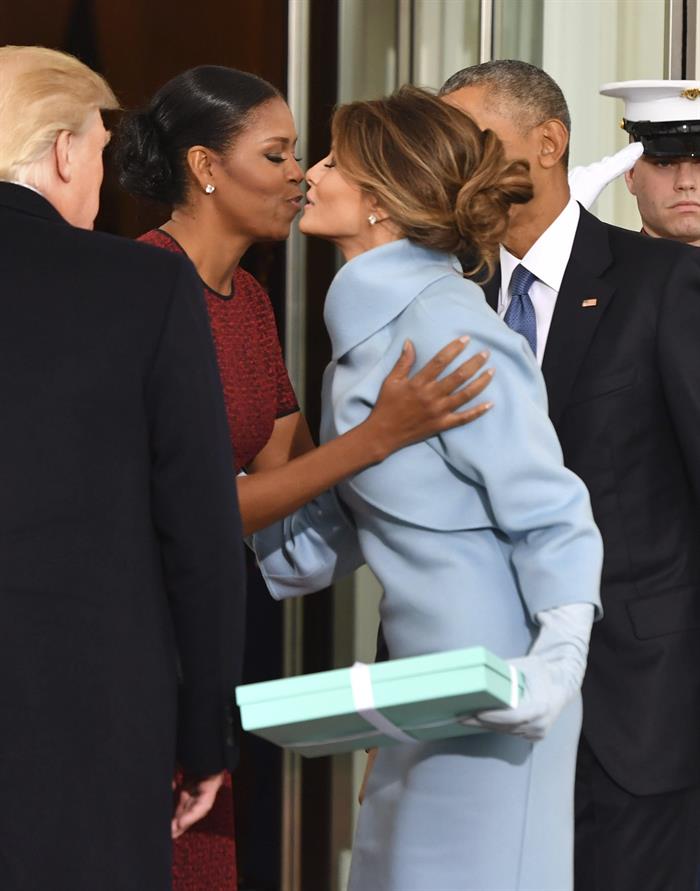 MELANIA TRUMP'MICHELLE OBAMA (1)