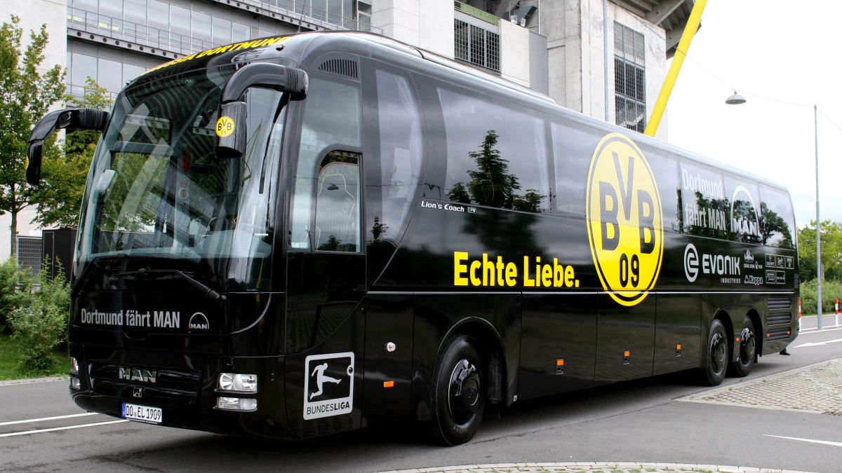 Autobús-del-equipo-Borussia-Dortmund