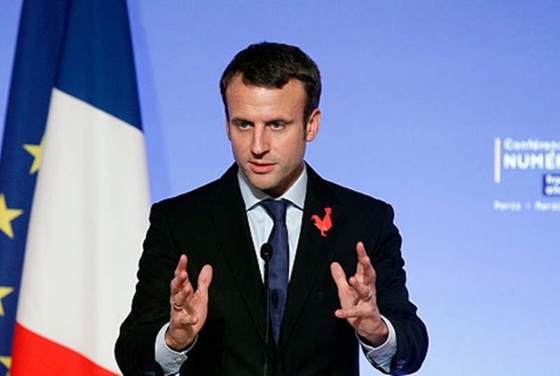 Emmanuel-Macron-Marcha-movimiento-Francia_905620384_102247057_667x375