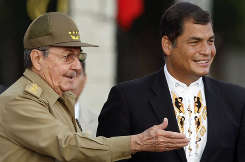 correa-y-raul-castro