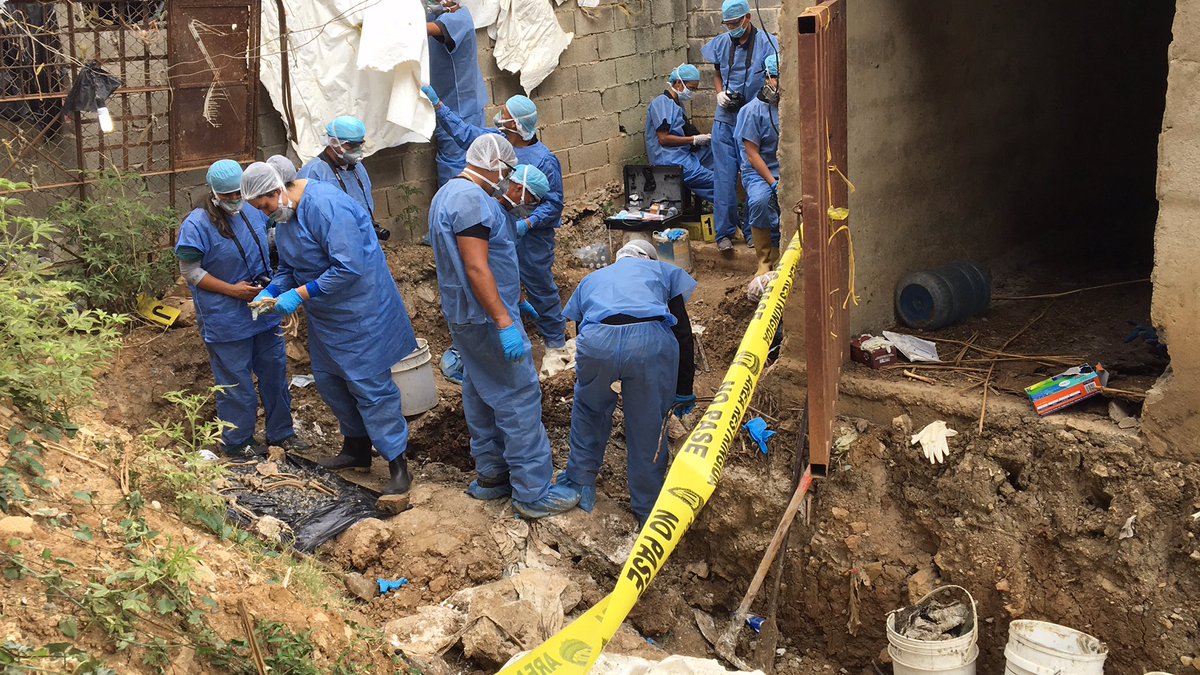 Foto/Fosa común en la Penitenciaría General