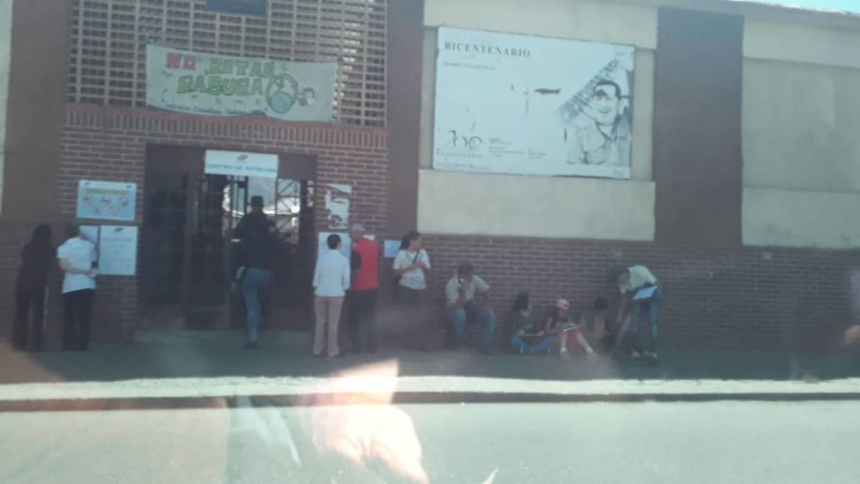 Centro electoral ubicado frente a Misión Vivienda tiene pocos electores / Foto: El Nacional